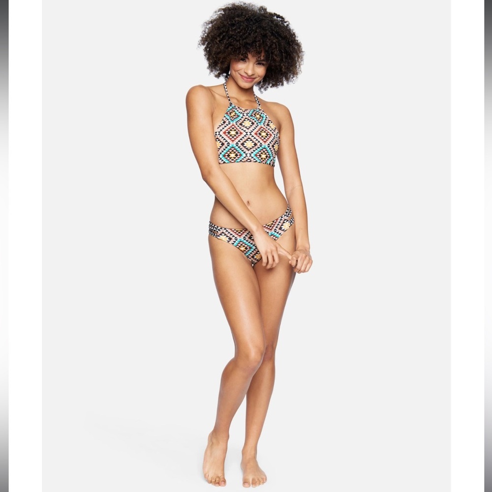 Hurley X Black Girls Surf Geo Mosaic Reversible Bikini 🏄🏽‍♀️ 🌊 🏝️